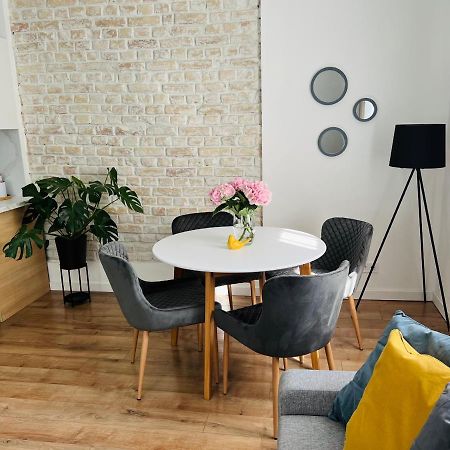 The Right Coast Apartment With Free Private Parking 리가 외부 사진
