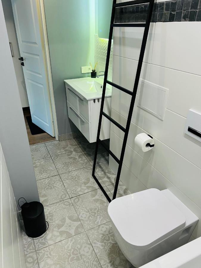 The Right Coast Apartment With Free Private Parking 리가 외부 사진