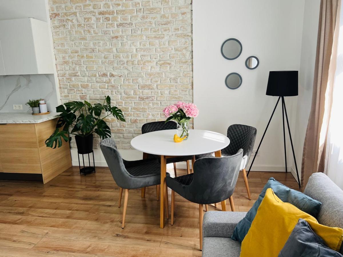 The Right Coast Apartment With Free Private Parking 리가 외부 사진